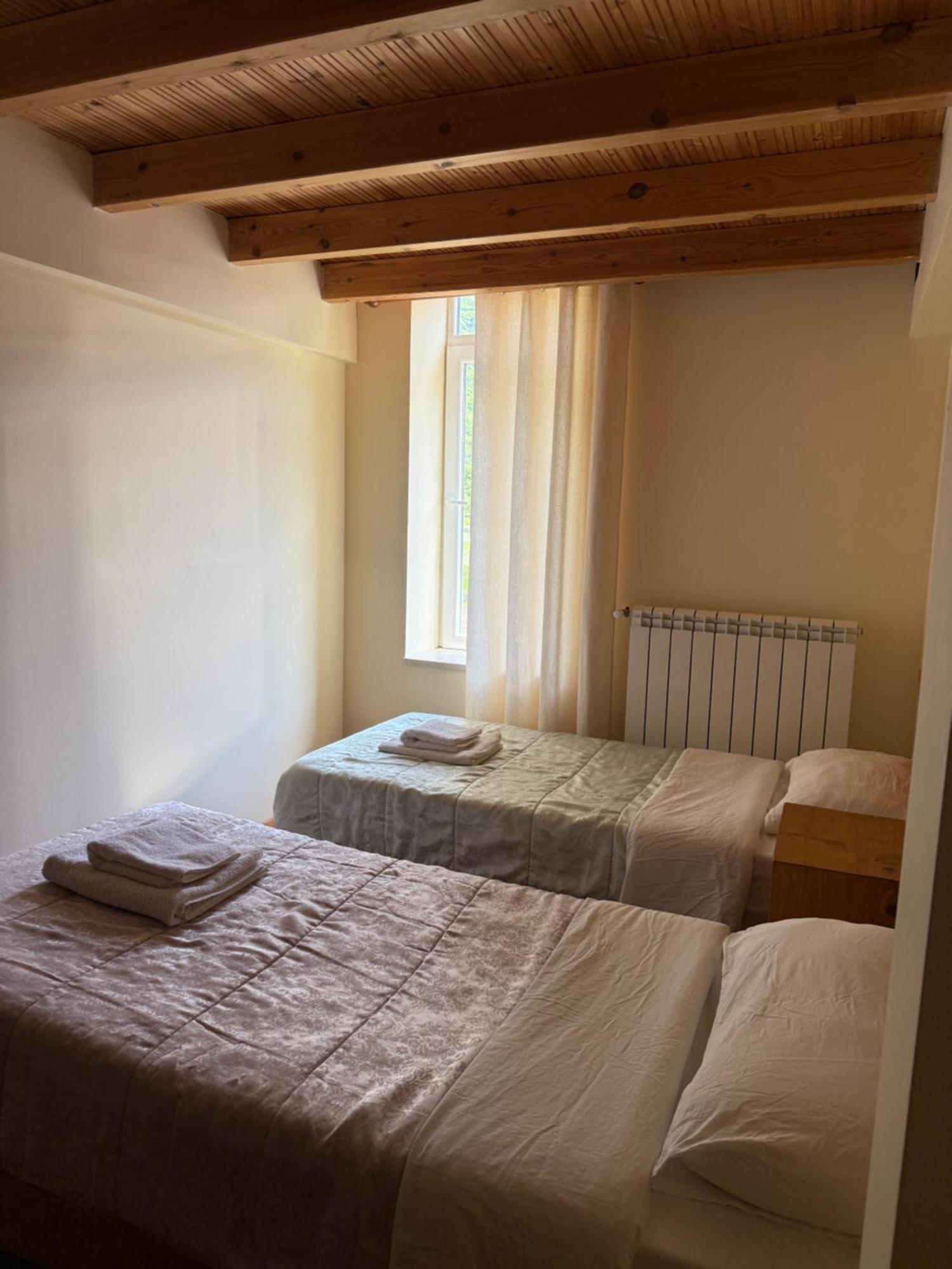 Villa Bujtina Polia à Theth Extérieur photo