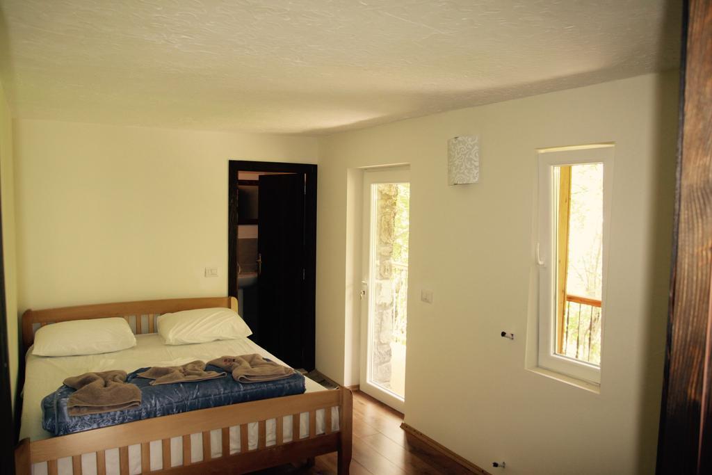 Villa Bujtina Polia à Theth Extérieur photo