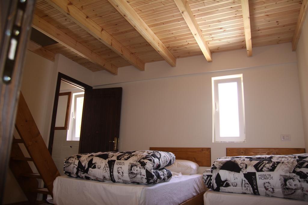 Villa Bujtina Polia à Theth Extérieur photo
